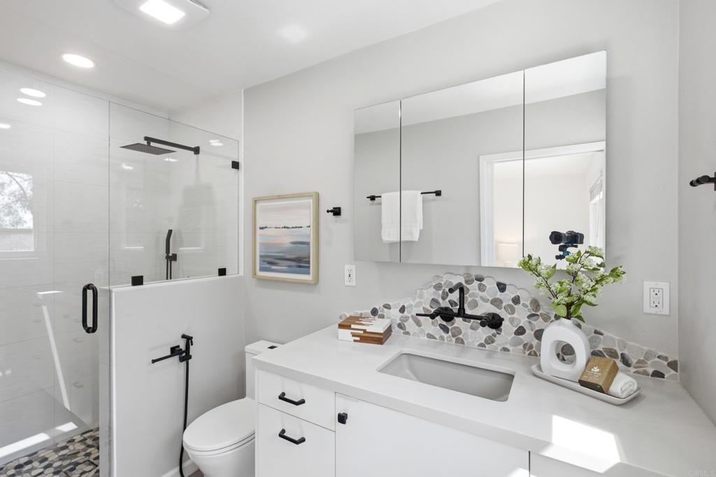 Image 20 of property listing at 207 Hickoryhill Drive, Encinitas, CA 92024