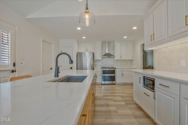 2547 Comanche Trail, Hillsborough, NC 27278