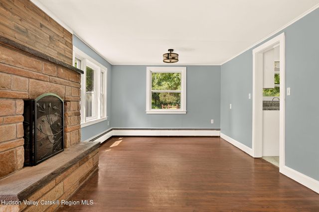 33 Warren Myers Road, Saugerties, NY 12477