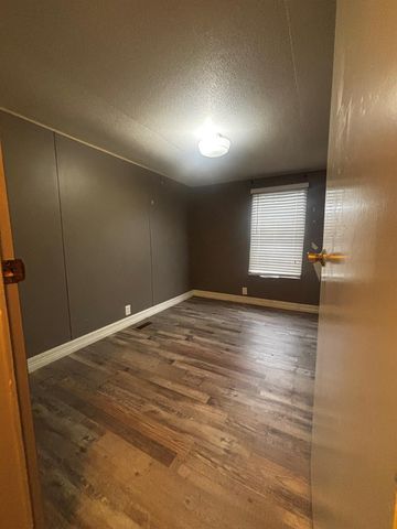 7684 S Sh 75 44, Huntsville, TX 77340