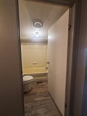 7684 S Sh 75 44, Huntsville, TX 77340