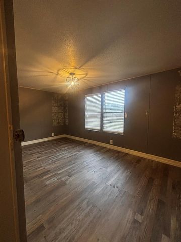 7684 S Sh 75 44, Huntsville, TX 77340