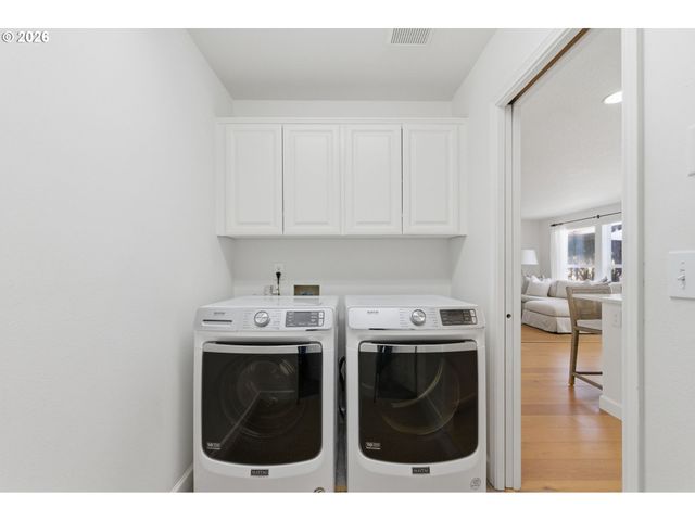 19724 BENNINGTON Ct, West Linn, OR 97068