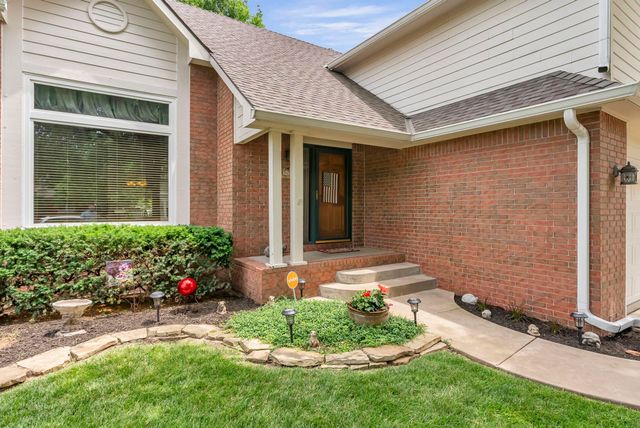 2408 N Stoneybrook St, Wichita, KS 67226