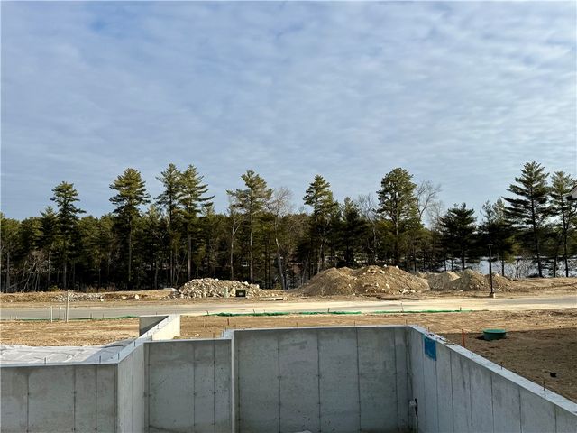 65 Sunset Lake Circle, Coventry, RI 02816