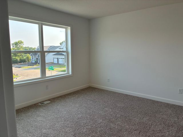 8852 Binder Way, Woodbury, MN 55129