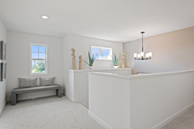 8852 Binder Way, Woodbury, MN 55129