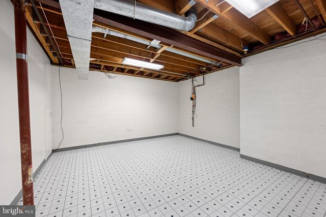 4667 KENMORE DR NW, Washington, DC 20007