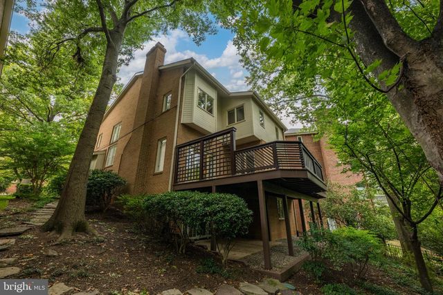 4667 KENMORE DR NW, Washington, DC 20007