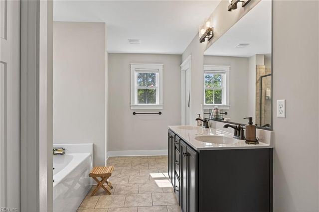 5660 Regal CT, Providence Forge, VA 23140