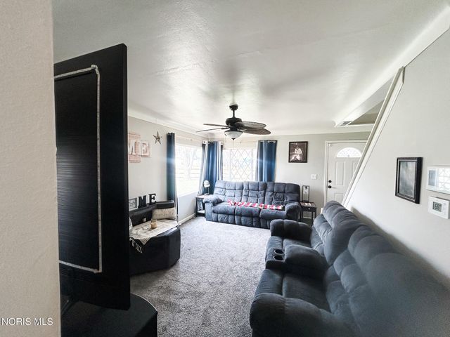 5427 Florita Drive, Toledo, OH 43615