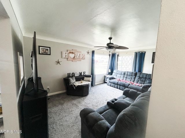 5427 Florita Drive, Toledo, OH 43615