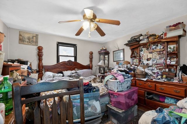 31 Brookwood Dr, Westport, MA 02790