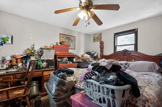 31 Brookwood Dr, Westport, MA 02790