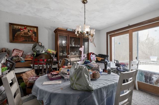 31 Brookwood Dr, Westport, MA 02790