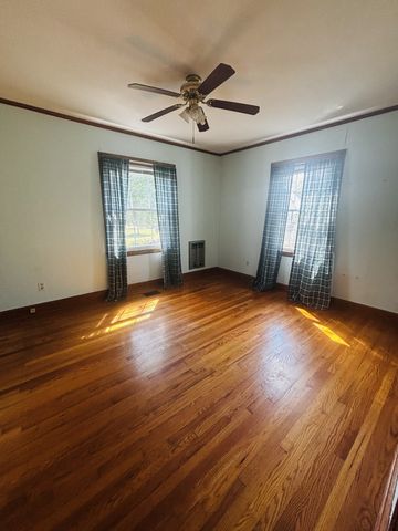 3026 Dilton Mankin Rd, Murfreesboro, TN 37127