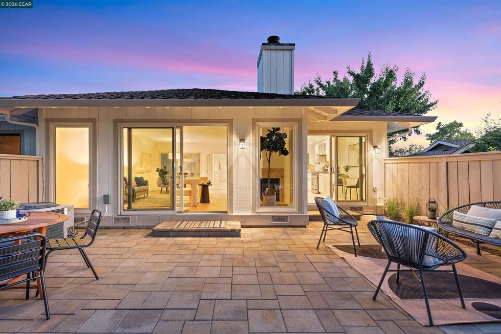 Image 11 of property listing at 522 Cambrian Way, Danville, CA 94526