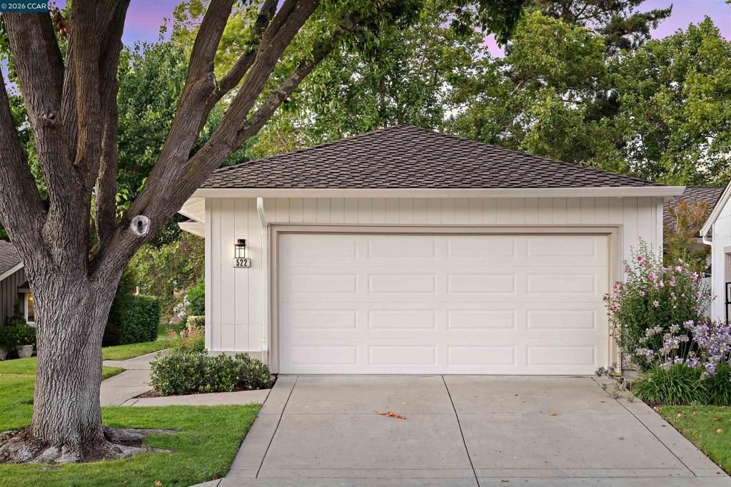 Image 26 of property listing at 522 Cambrian Way, Danville, CA 94526