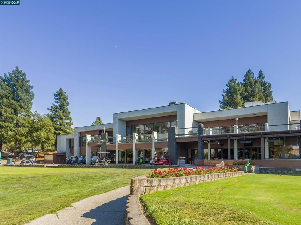 Image 34 of property listing at 522 Cambrian Way, Danville, CA 94526