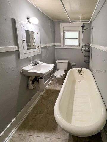 312 NE 2ND AVENUE W, Gainesville, FL 32601