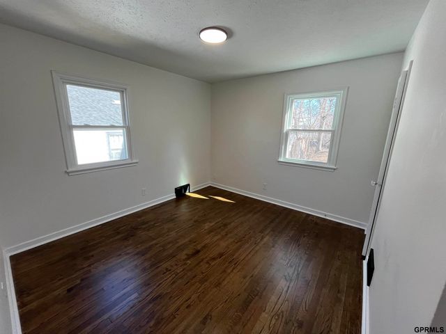 5307 N 42nd Street, Omaha, NE 68111