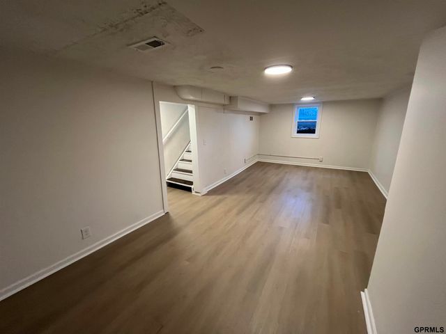 5307 N 42nd Street, Omaha, NE 68111