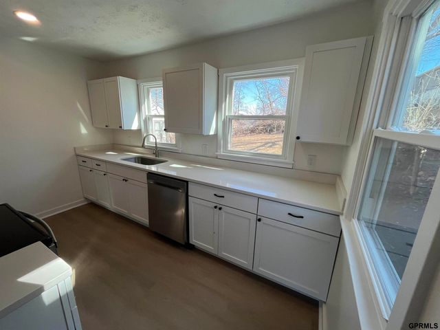 5307 N 42nd Street, Omaha, NE 68111