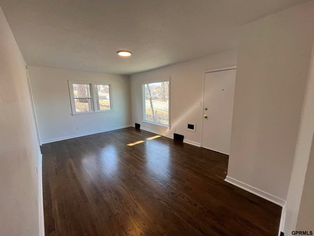 5307 N 42nd Street, Omaha, NE 68111