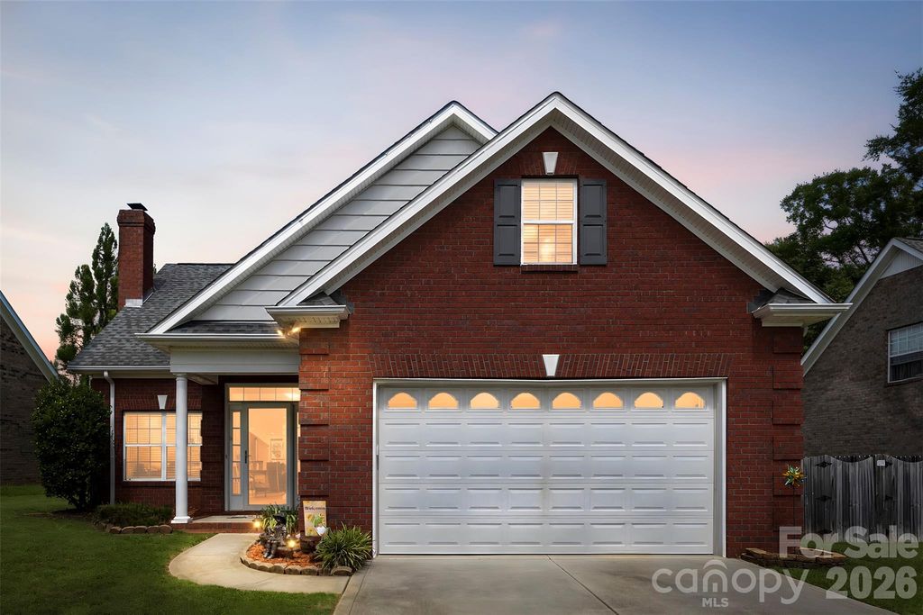 3310 Brickwood Circle, Midland, NC 28107
