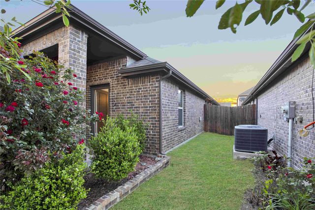 122 Redding Lane, Red Oak, TX 75154