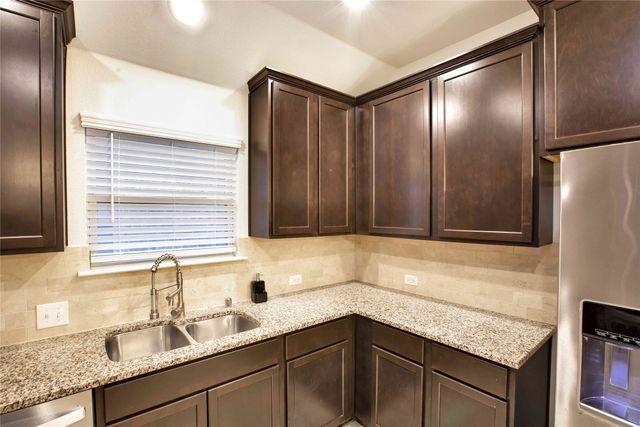 122 Redding Lane, Red Oak, TX 75154