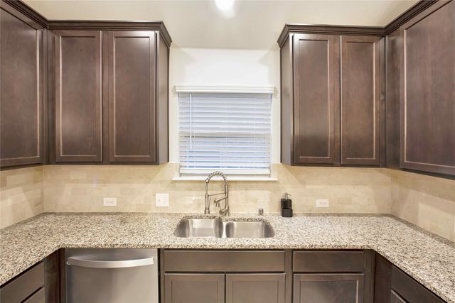 122 Redding Lane, Red Oak, TX 75154