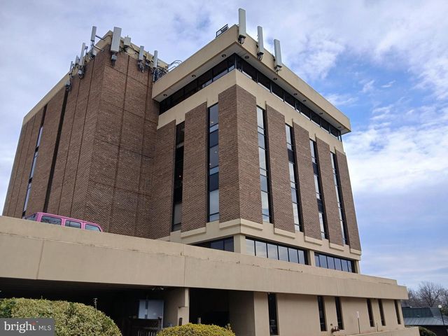 301 MAPLE AVE #630, Vienna, VA 22180