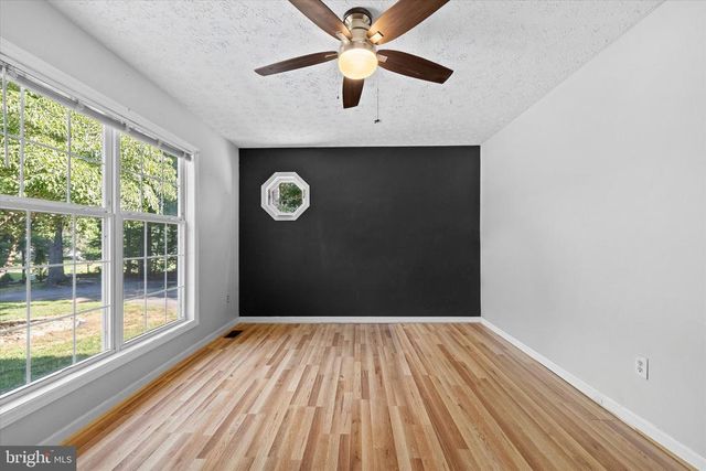 252 EVERGREEN RD, Louisa, VA 23093