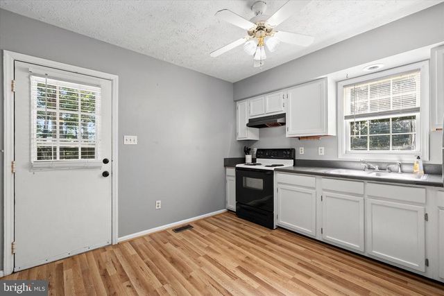 252 EVERGREEN RD, Louisa, VA 23093