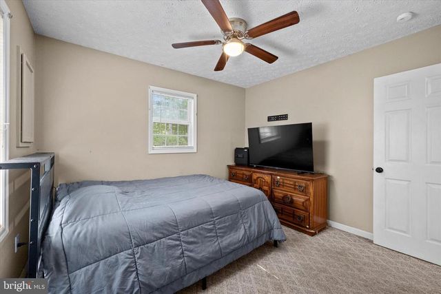 252 EVERGREEN RD, Louisa, VA 23093