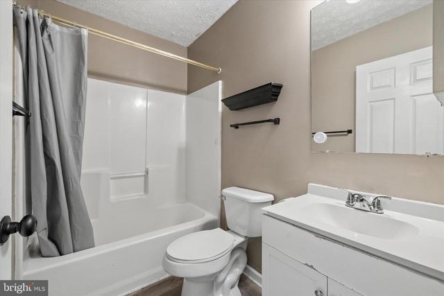 252 EVERGREEN RD, Louisa, VA 23093