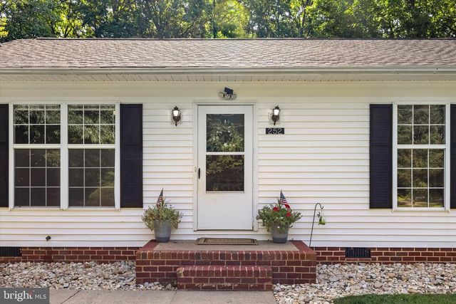 252 EVERGREEN RD, Louisa, VA 23093