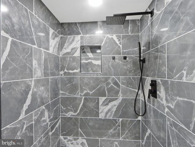 5607 READY AVE, Baltimore, MD 21212