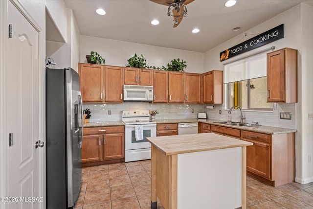 5428 S Thunder Sky Way, Tucson, AZ 85747