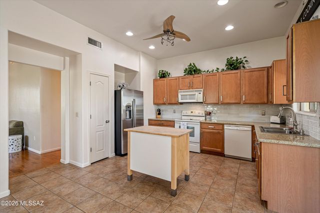 5428 S Thunder Sky Way, Tucson, AZ 85747