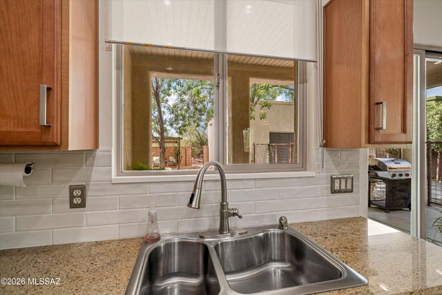 5428 S Thunder Sky Way, Tucson, AZ 85747