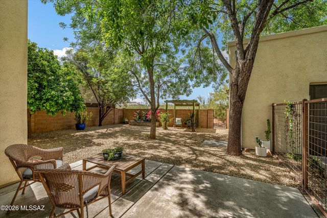 5428 S Thunder Sky Way, Tucson, AZ 85747