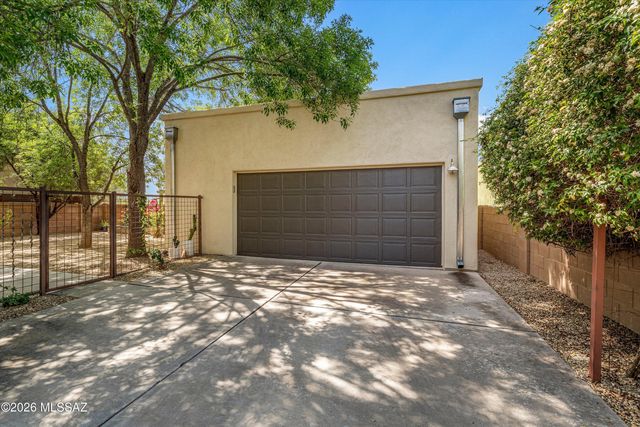5428 S Thunder Sky Way, Tucson, AZ 85747