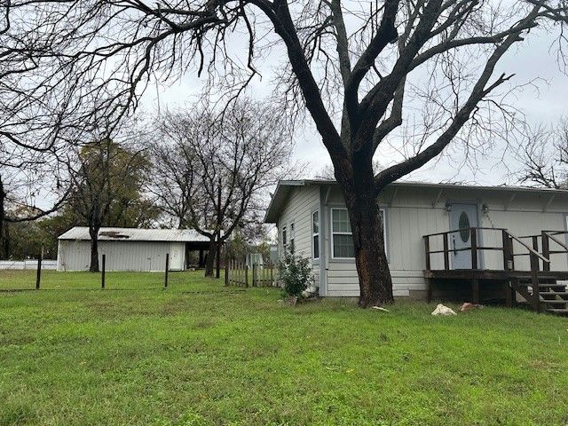 6870 Briar Road, Azle, TX 76020