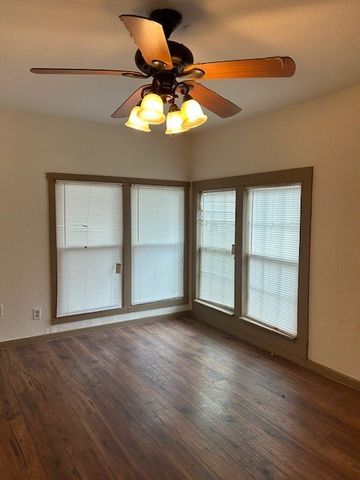 6870 Briar Road, Azle, TX 76020