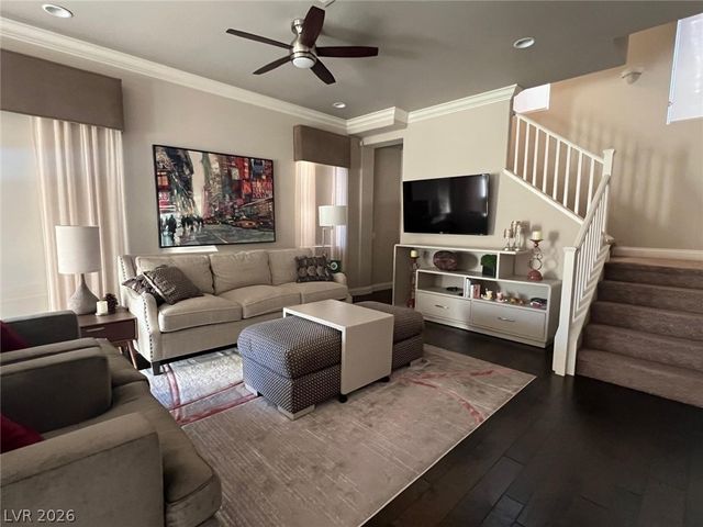 358 Calabria Ridge Street, Las Vegas, NV 89138