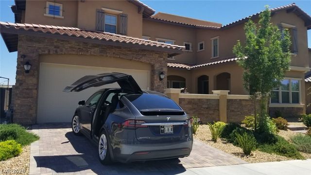 358 Calabria Ridge Street, Las Vegas, NV 89138