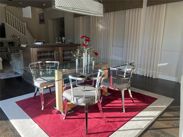 358 Calabria Ridge Street, Las Vegas, NV 89138