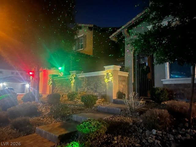 358 Calabria Ridge Street, Las Vegas, NV 89138